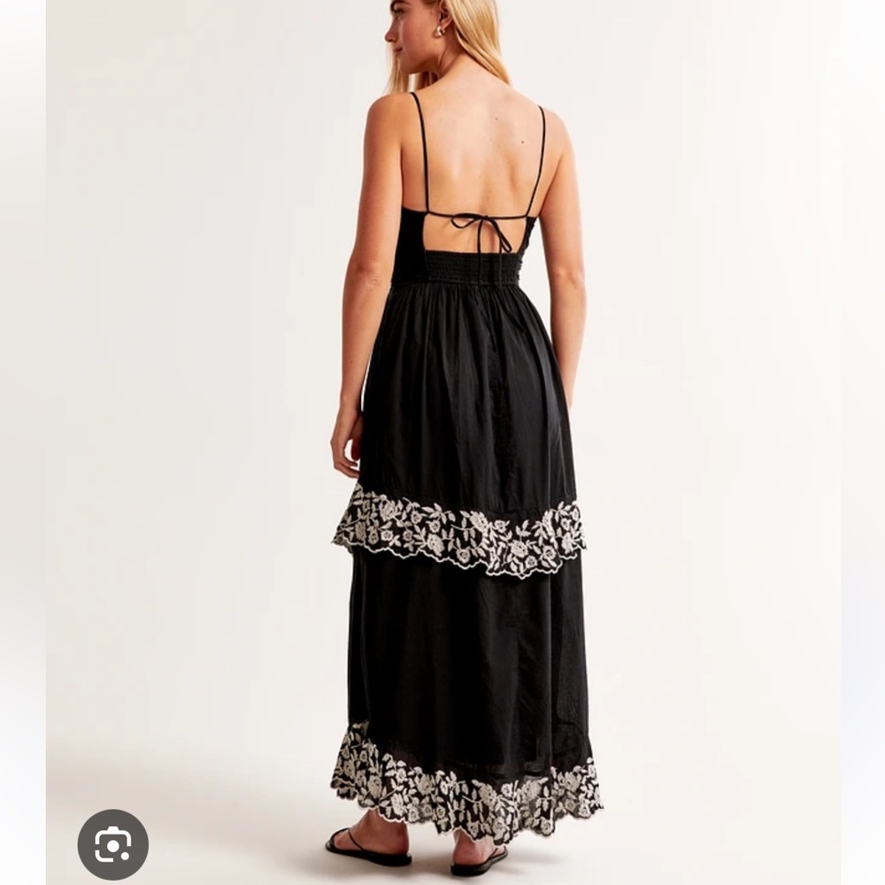 Abercrombie & Fitch Black Maxi Dress with White Detailing - Picture 2 of 6